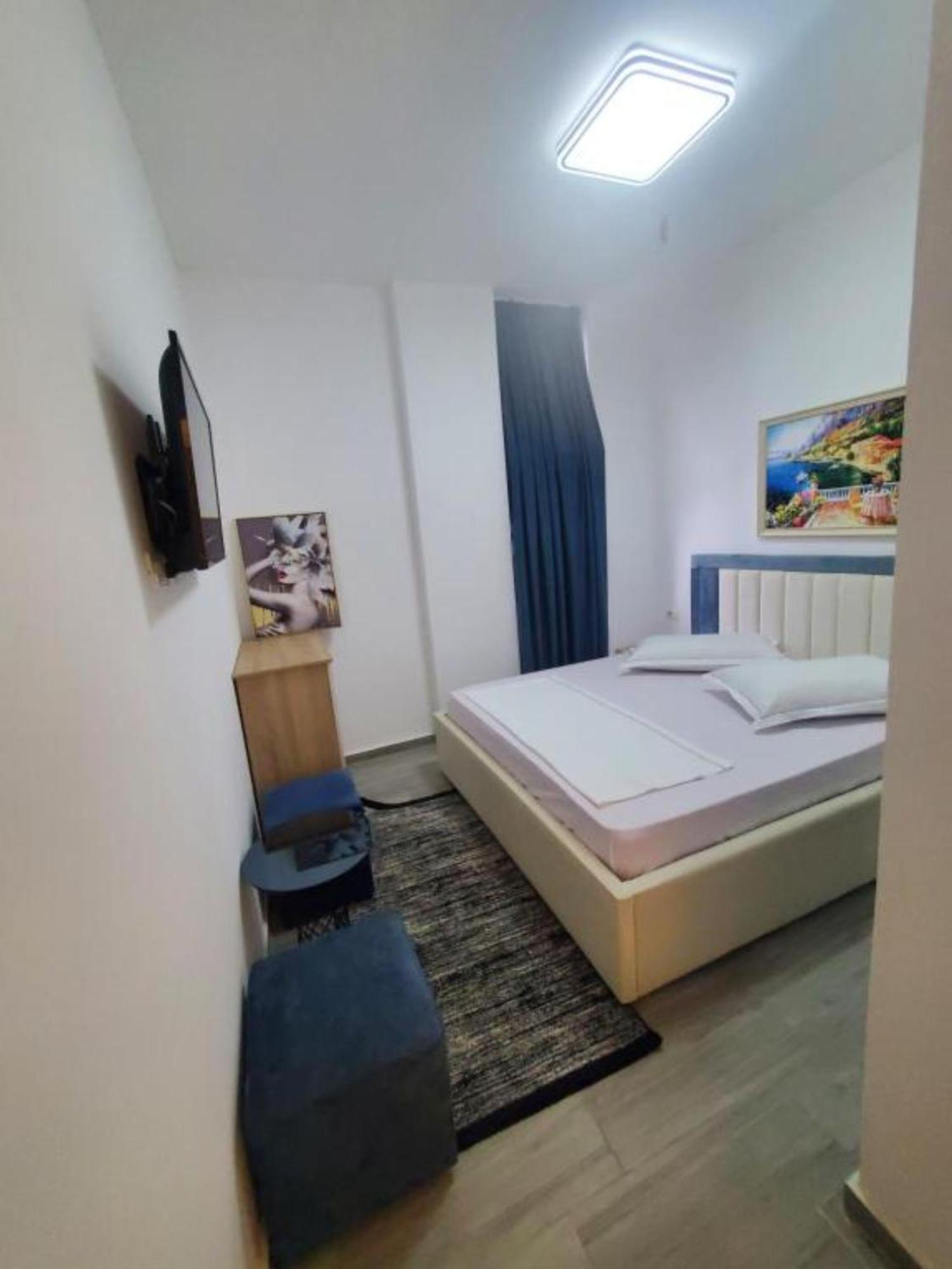 Bs Hotel Durrës Exteriör bild
